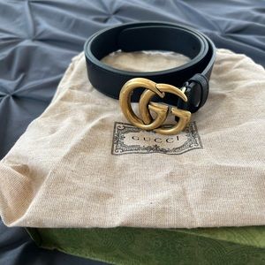 Gucci Double G leather belt